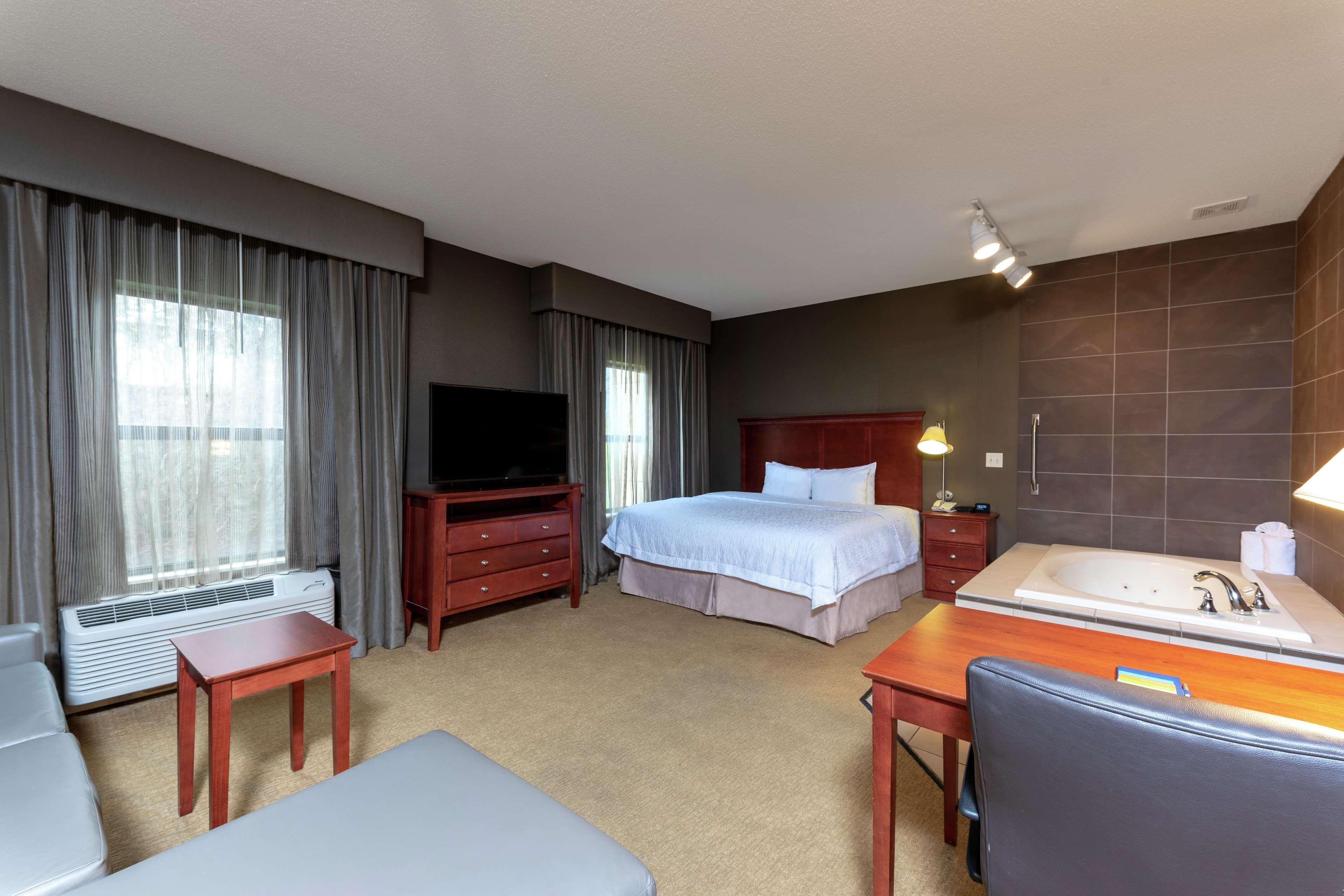 Hotel Hampton &
