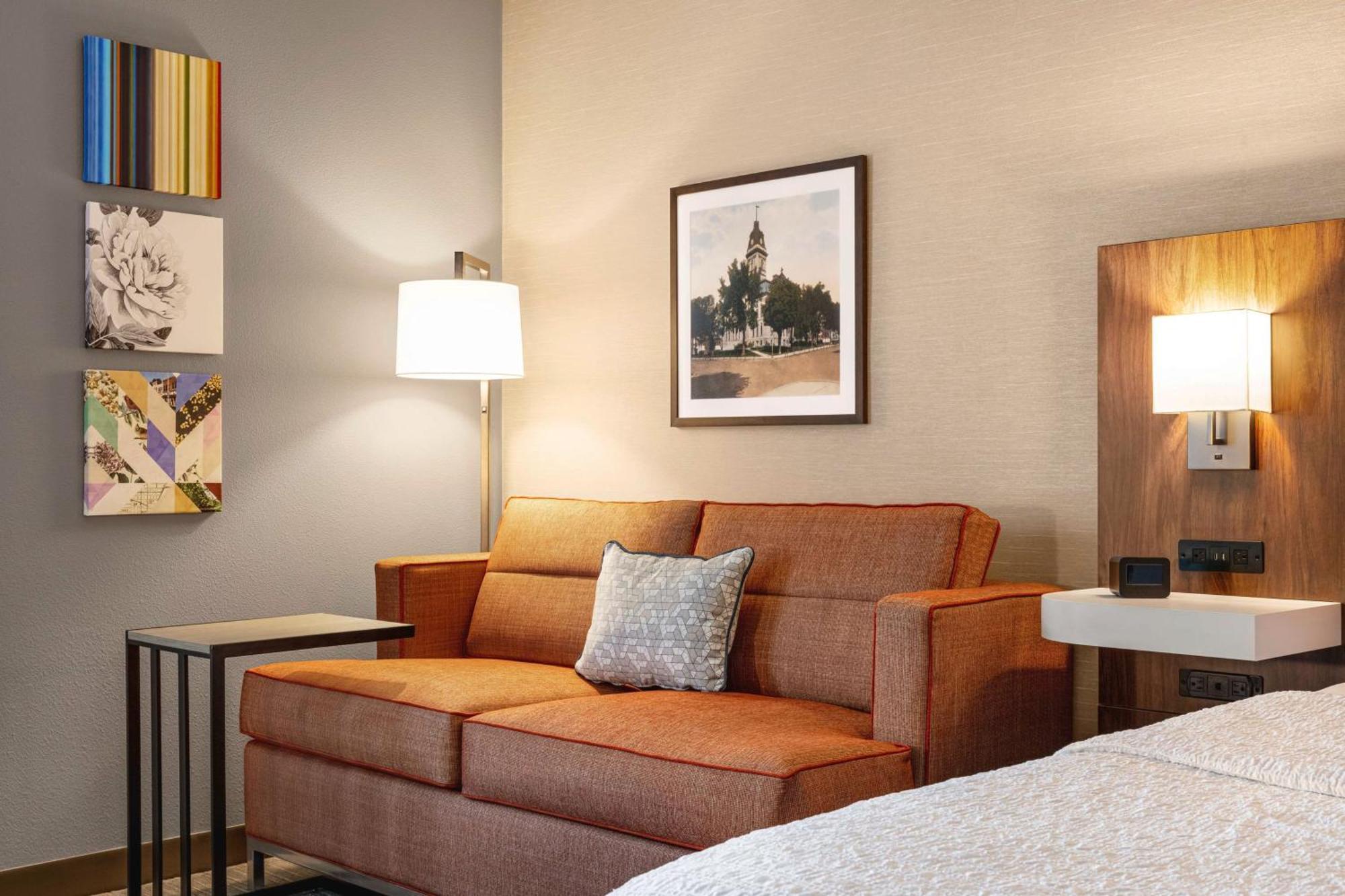 Hampton & Hotel 3*
