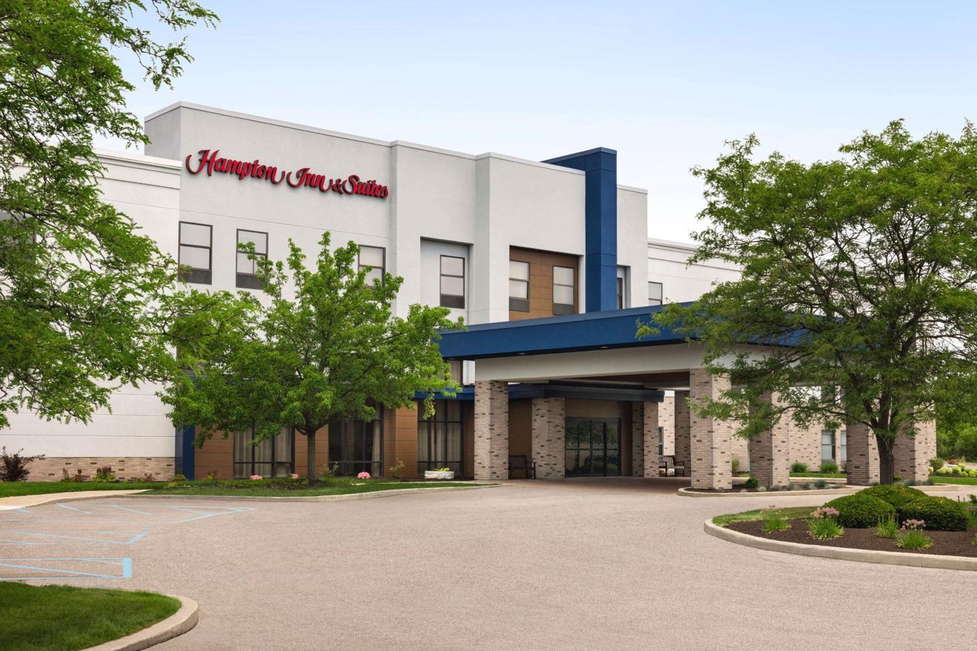 Hampton & Hotel