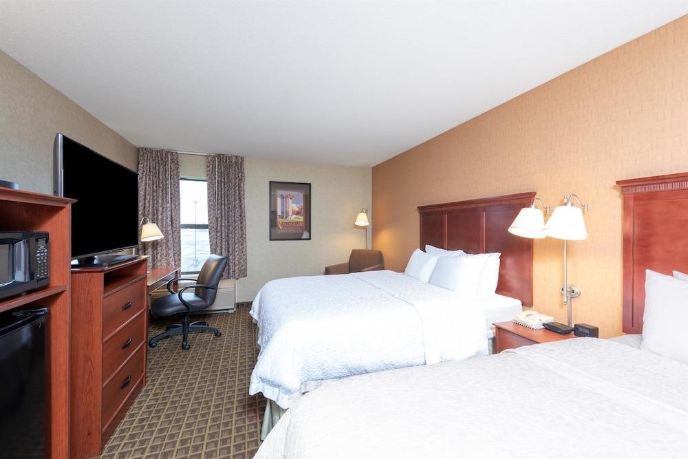 Hotel Hampton &